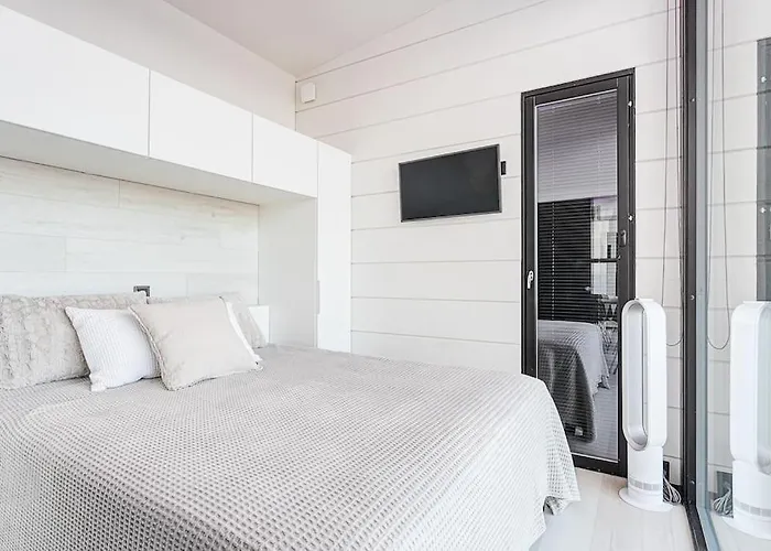 Noir Muurla - Premium - Lakefront - Stylish Villa *